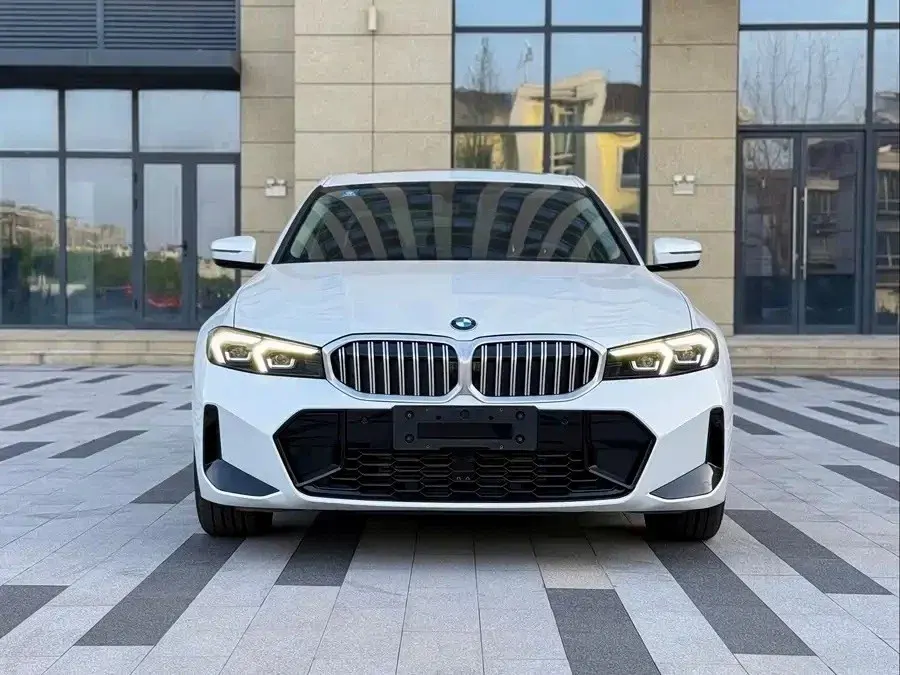 BMW 3 серии 2023